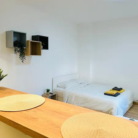 Golden Oasis Белград