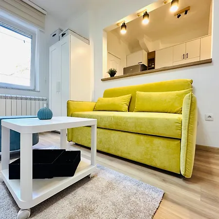 Golden Oasis * Βελιγράδι